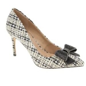 BRAND NEW  BCBGENERATION BISSHA-2 BEADED BOWNOT PUMP